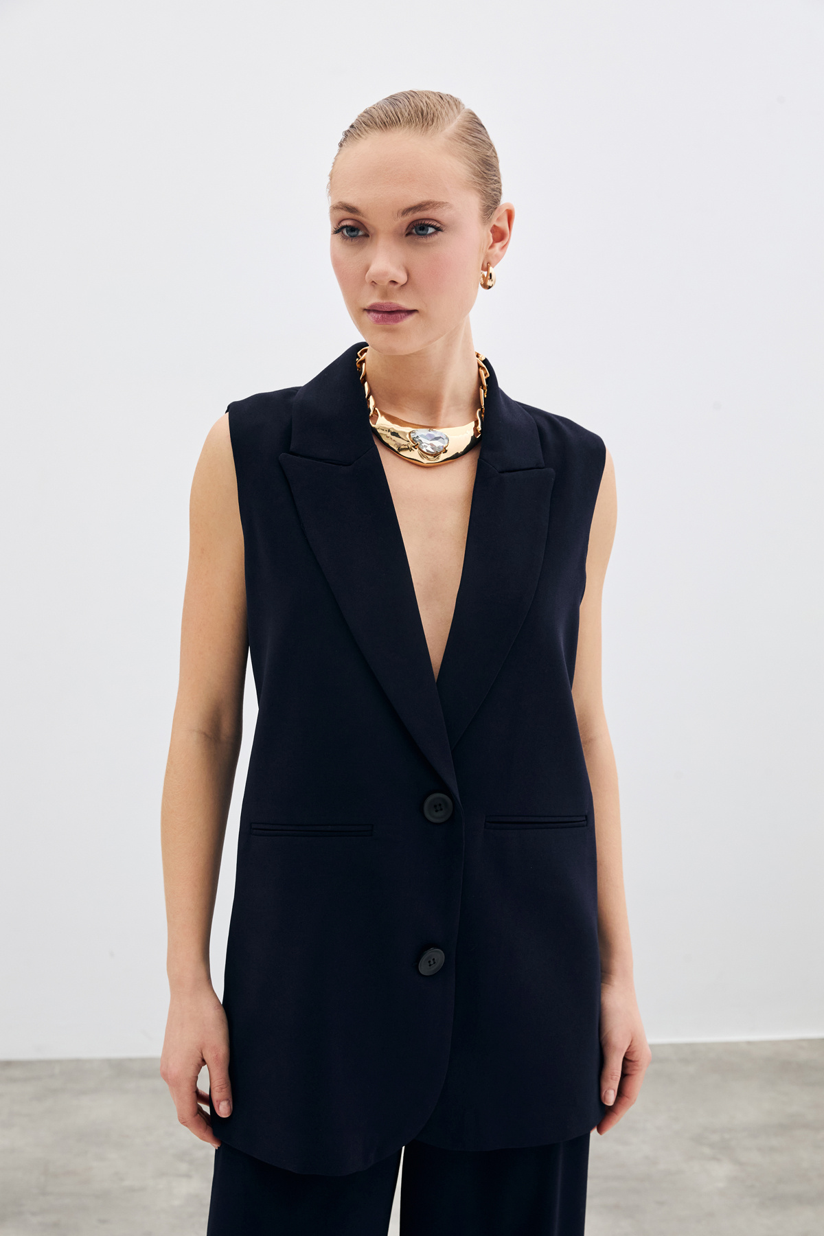 Düğme Detaylı Salaş Yelek - Lacivert