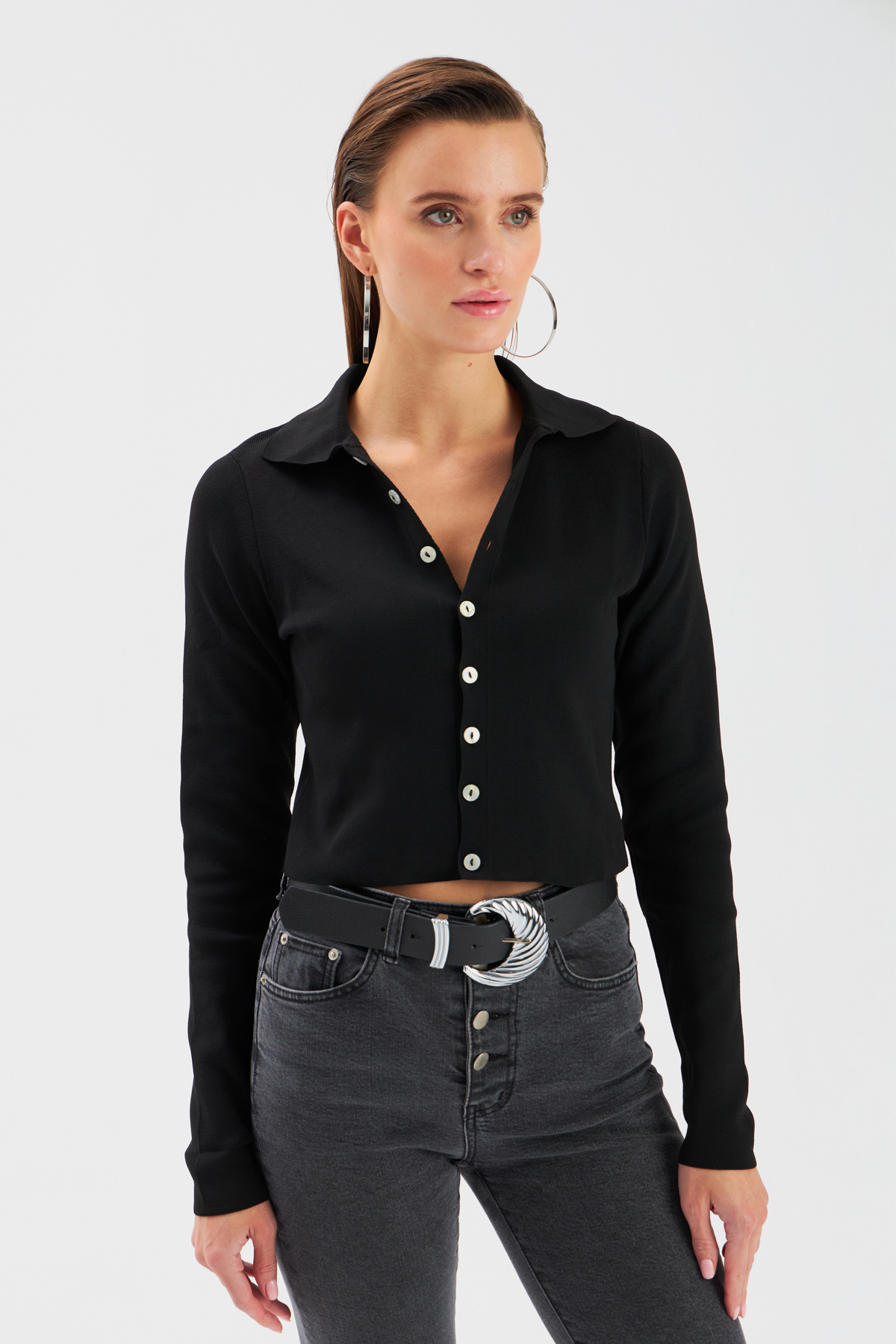 Düğme detaylı triko crop - SİYAH