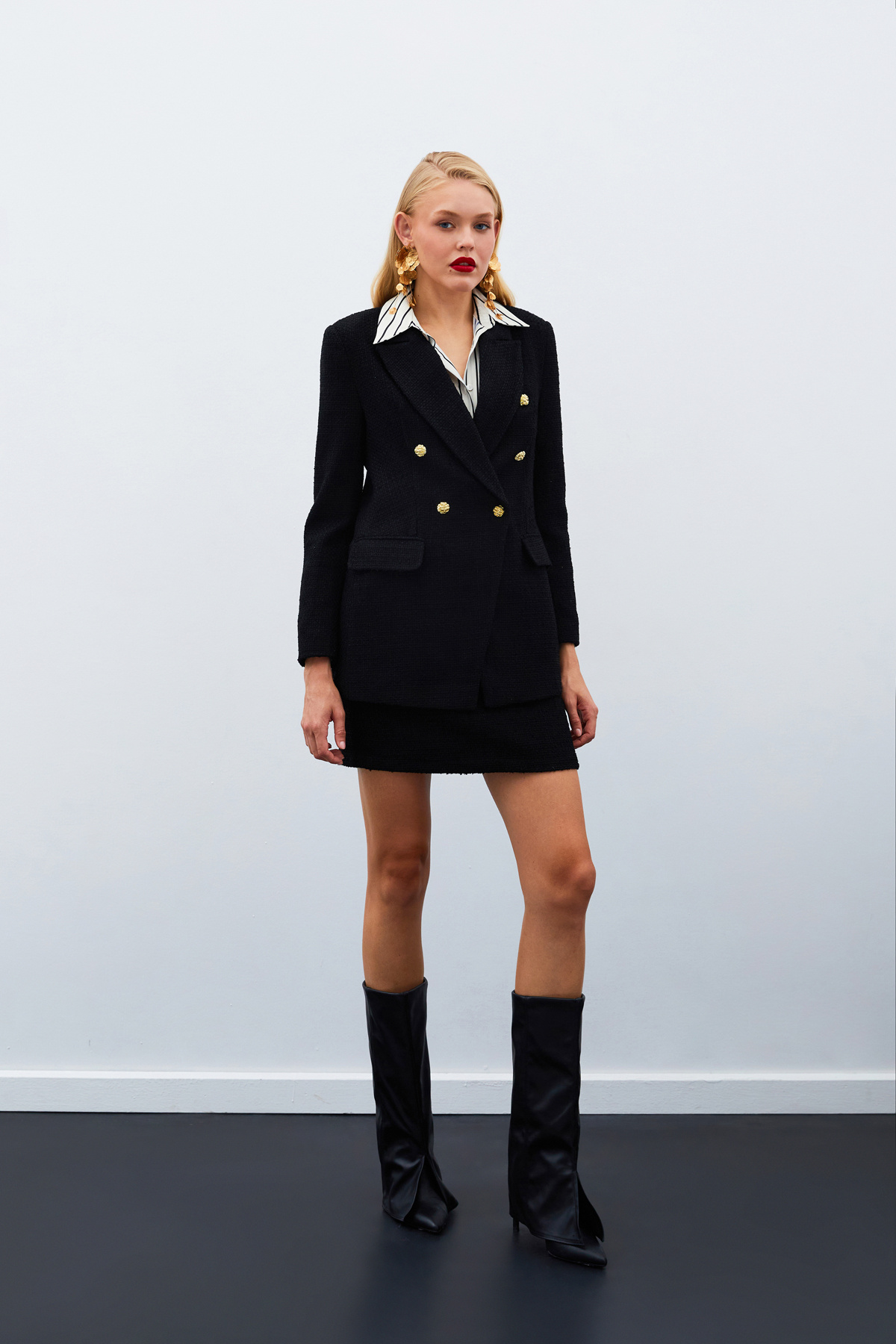 Düğme Detaylı Tüvit Ceket - SİYAH