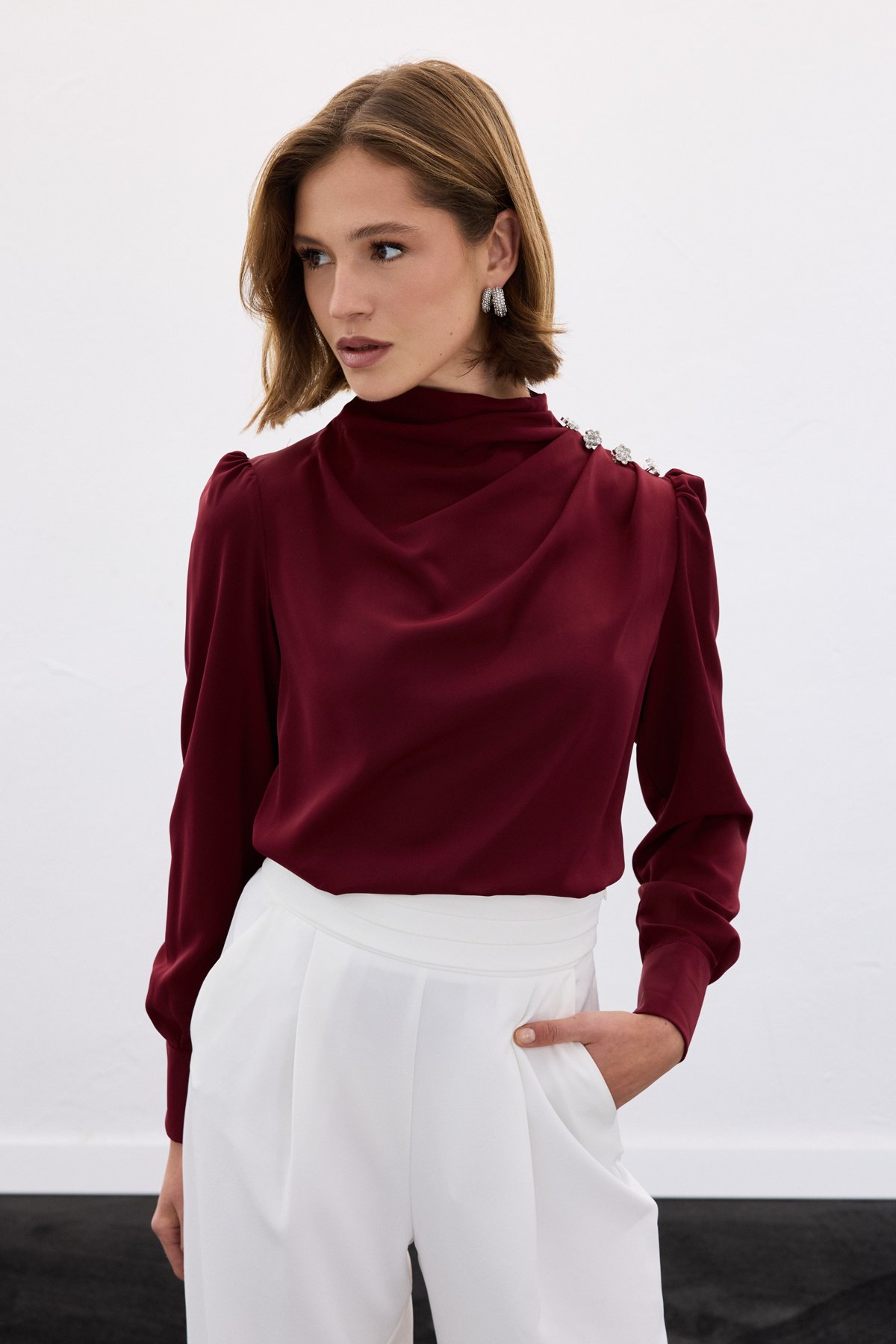 Düğmeleri Taş Detaylı Bluz - Bordo