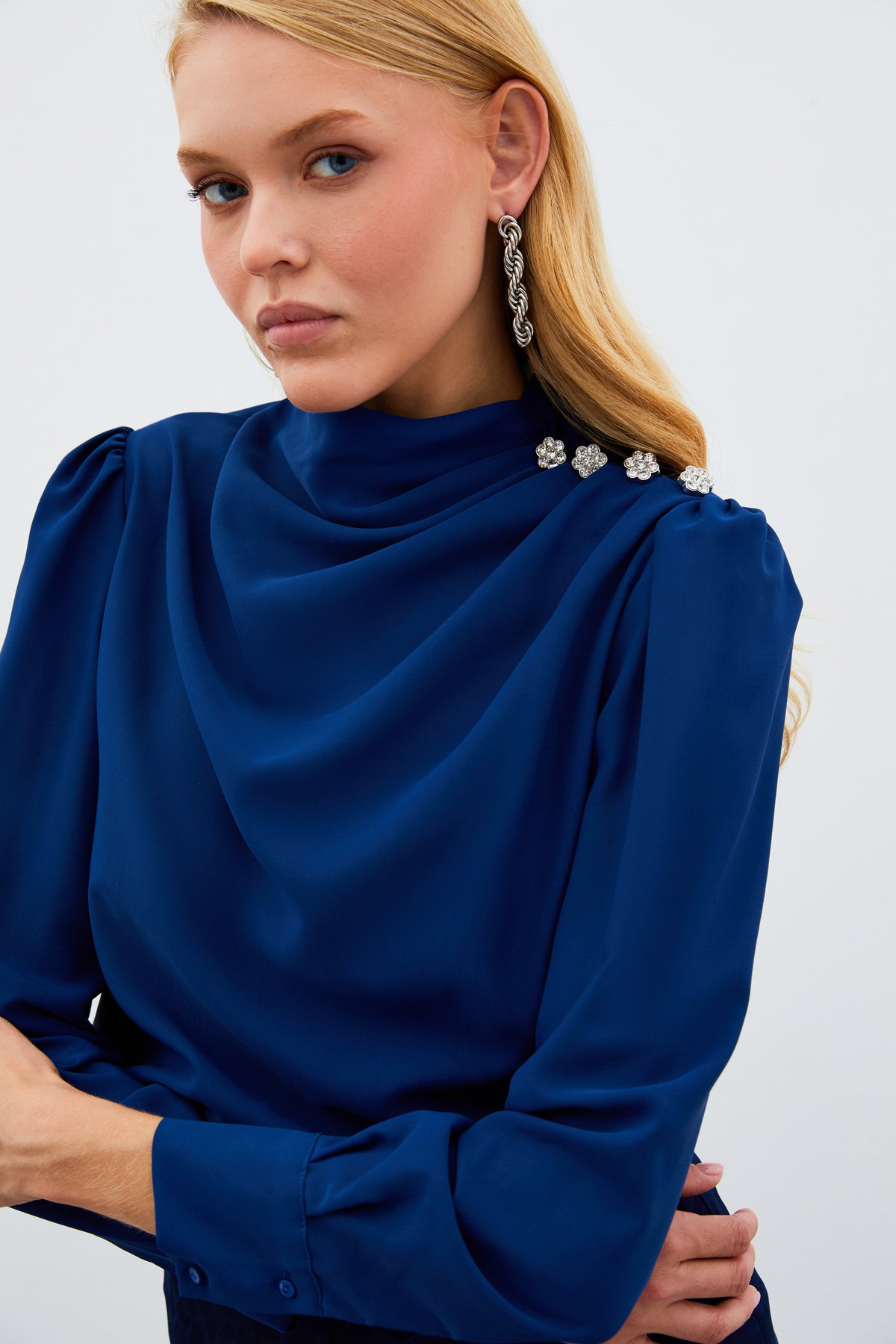 Düğmeleri Taş Detaylı Bluz - LACİVERT