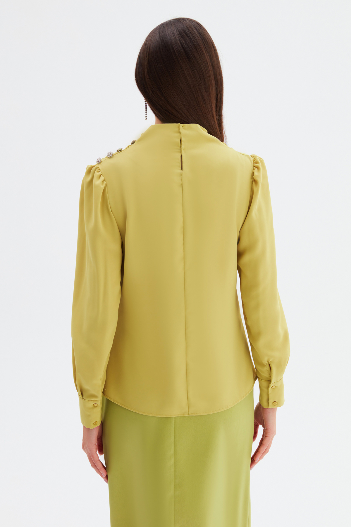 Düğmeleri Taş Detaylı Bluz - YAĞ YEŞİLİ