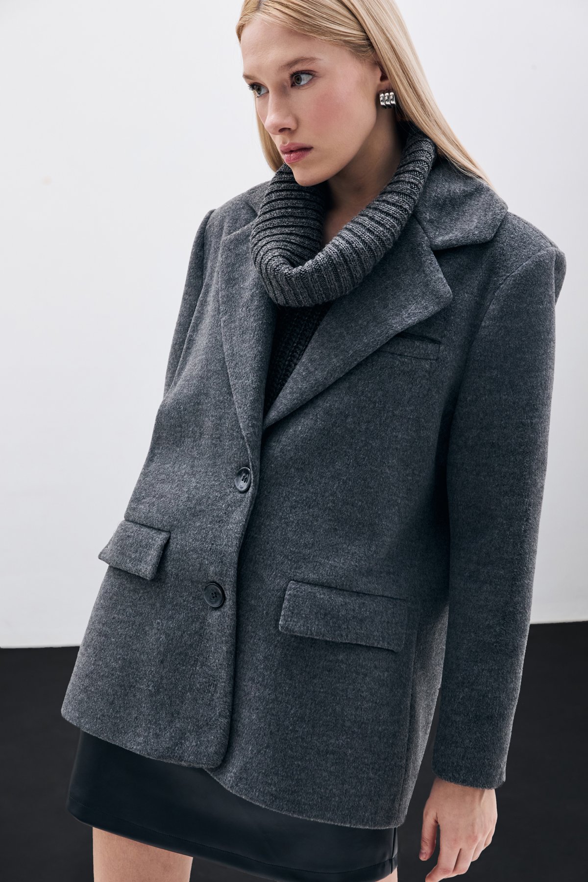 Düğmeli Kaşe Ceket - Siyah