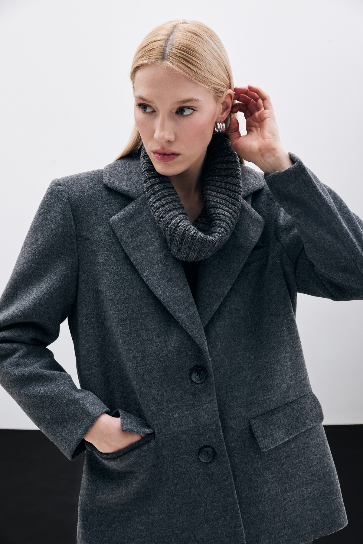 Düğmeli Kaşe Ceket - Siyah