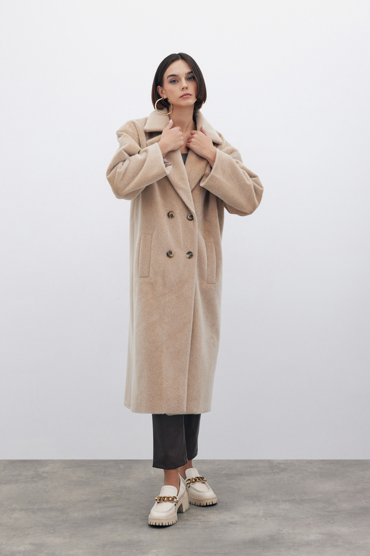 Buttoned Cashmere Coat - BEIGE