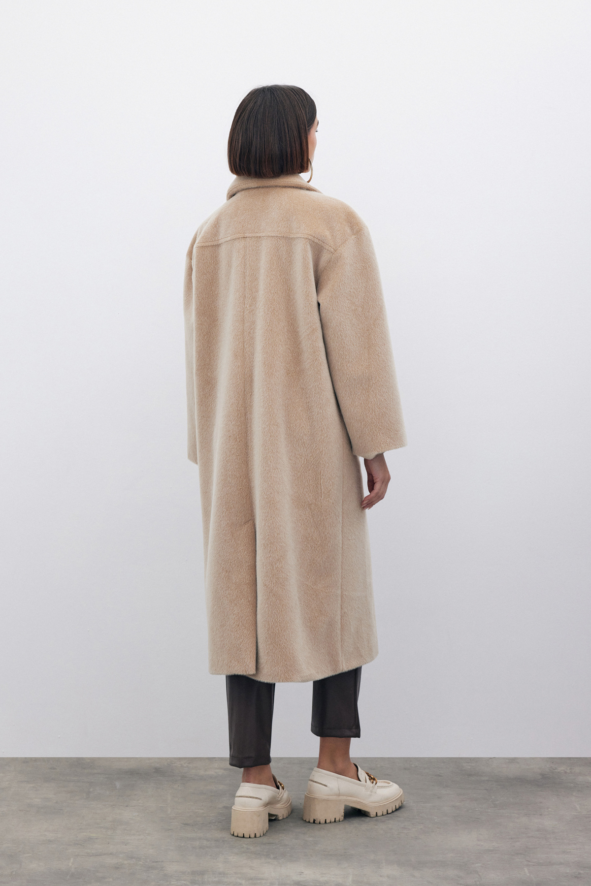 Buttoned Cashmere Coat - BEIGE