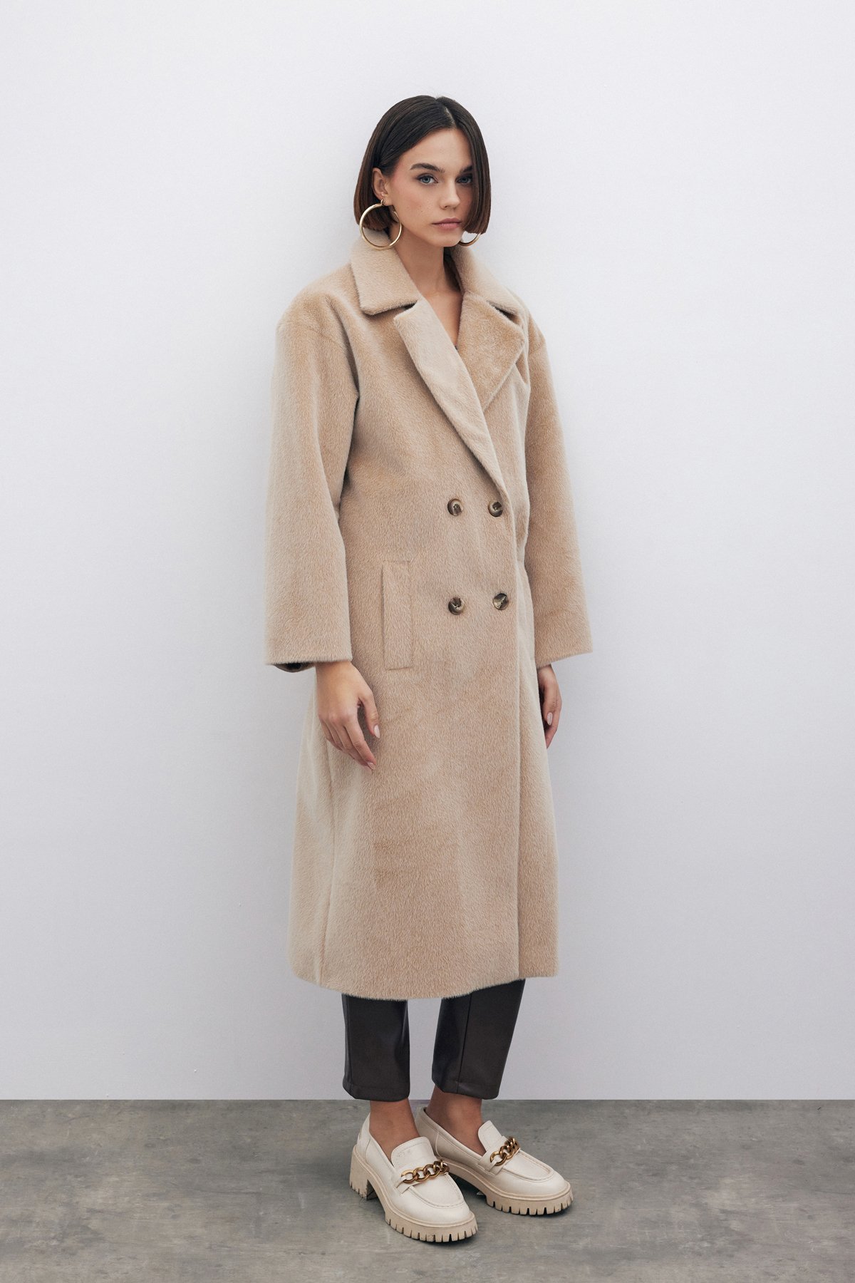 Buttoned Cashmere Coat - BEIGE