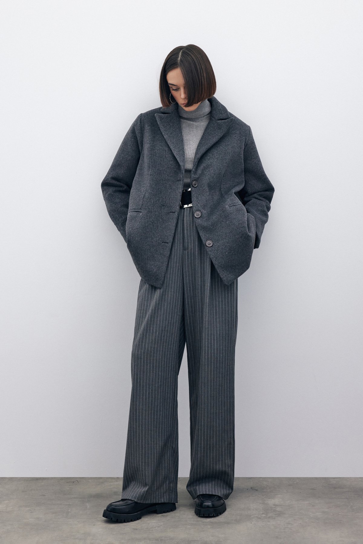 Düğmeli Kaşe Kaban - SİYAH