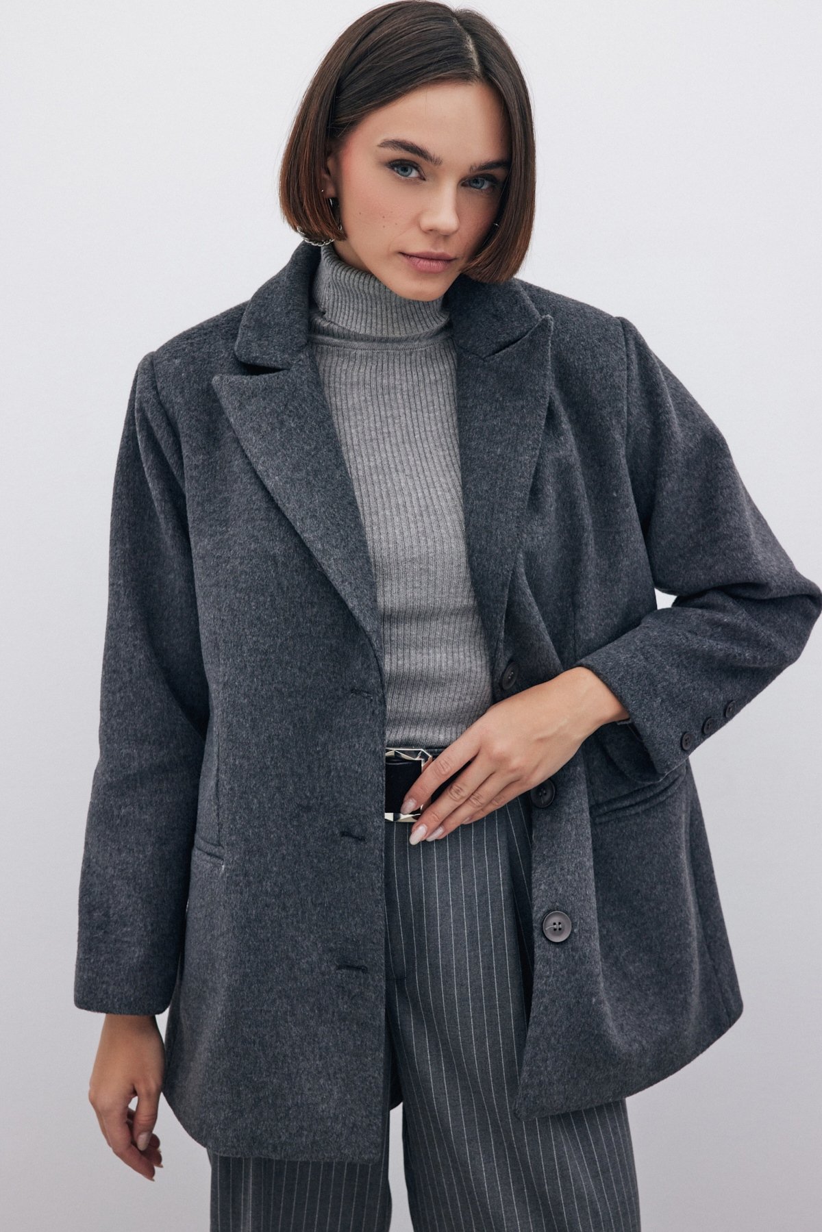 Düğmeli Kaşe Kaban - SİYAH