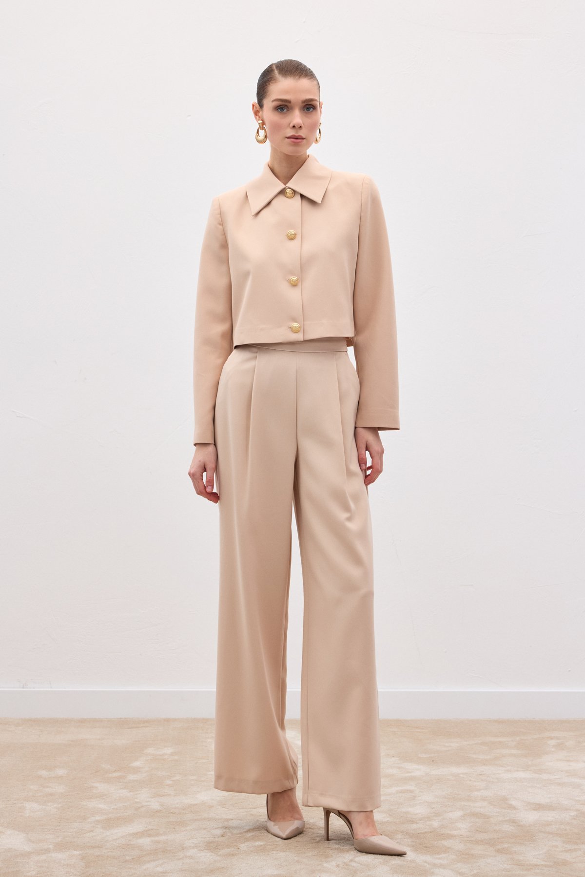 Düğmeli Kısa Ceket - Bej