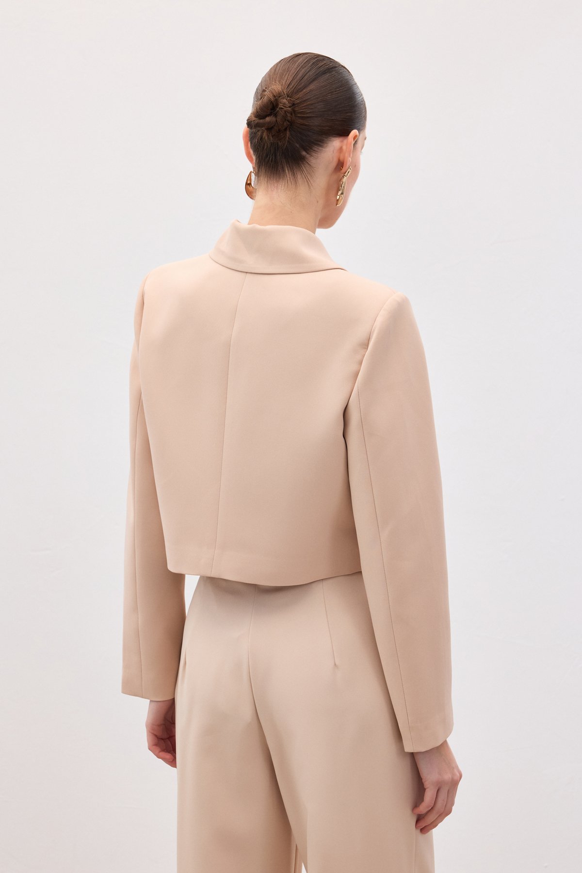 Düğmeli Kısa Ceket - Bej