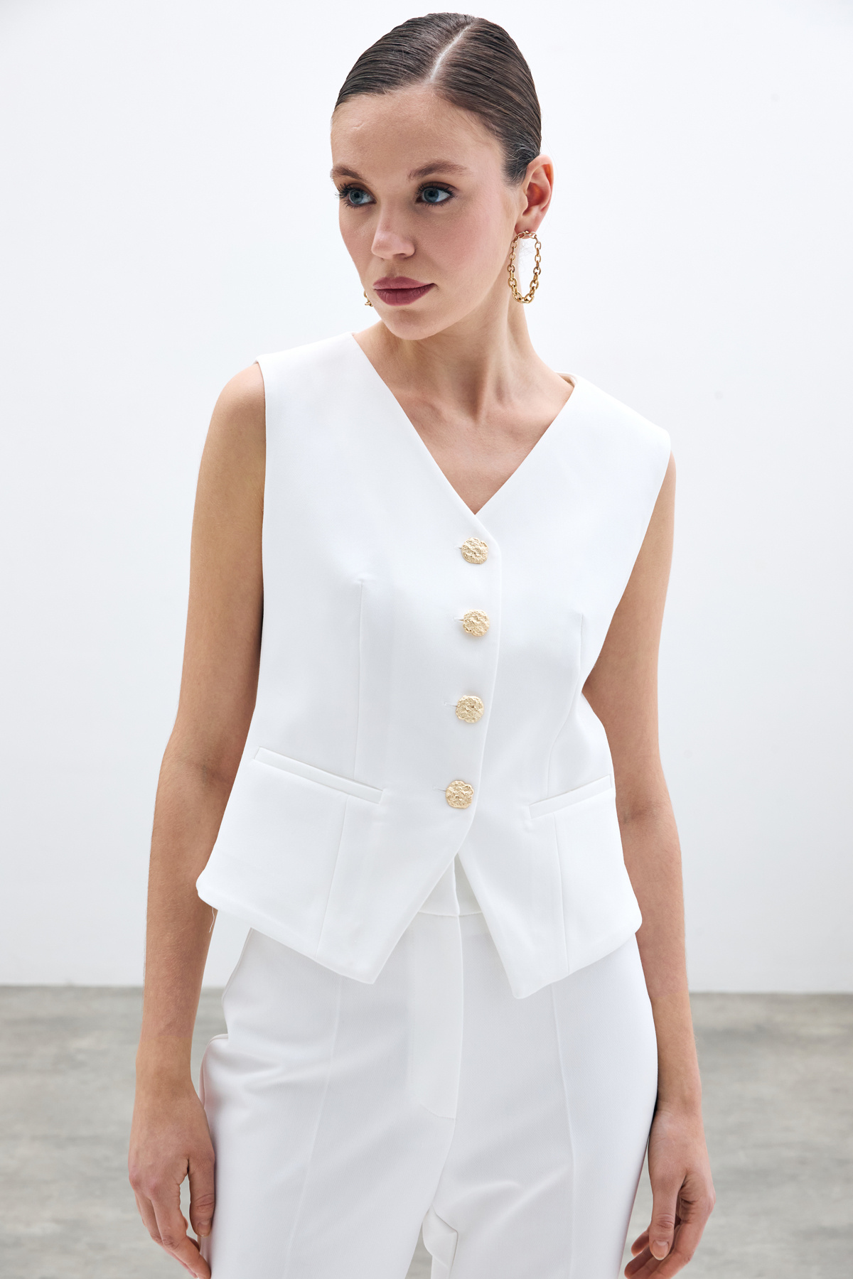 Düğmeli Kısa Yelek - Ekru