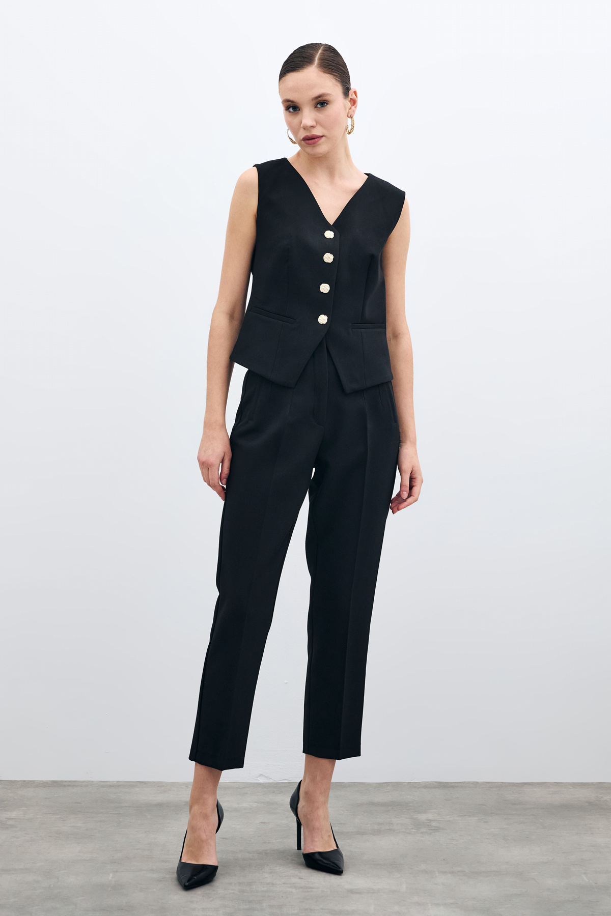 Düğmeli Kısa Yelek - Siyah