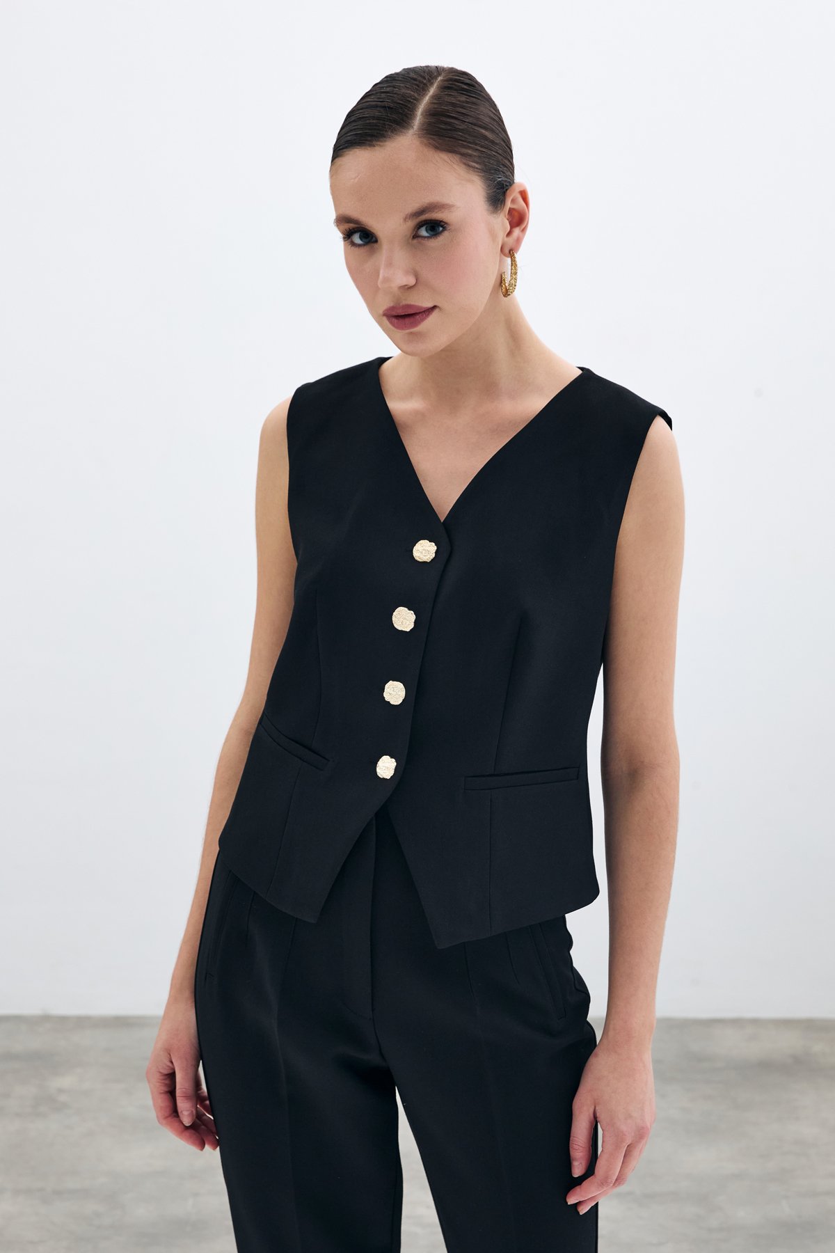 Düğmeli Kısa Yelek - Siyah