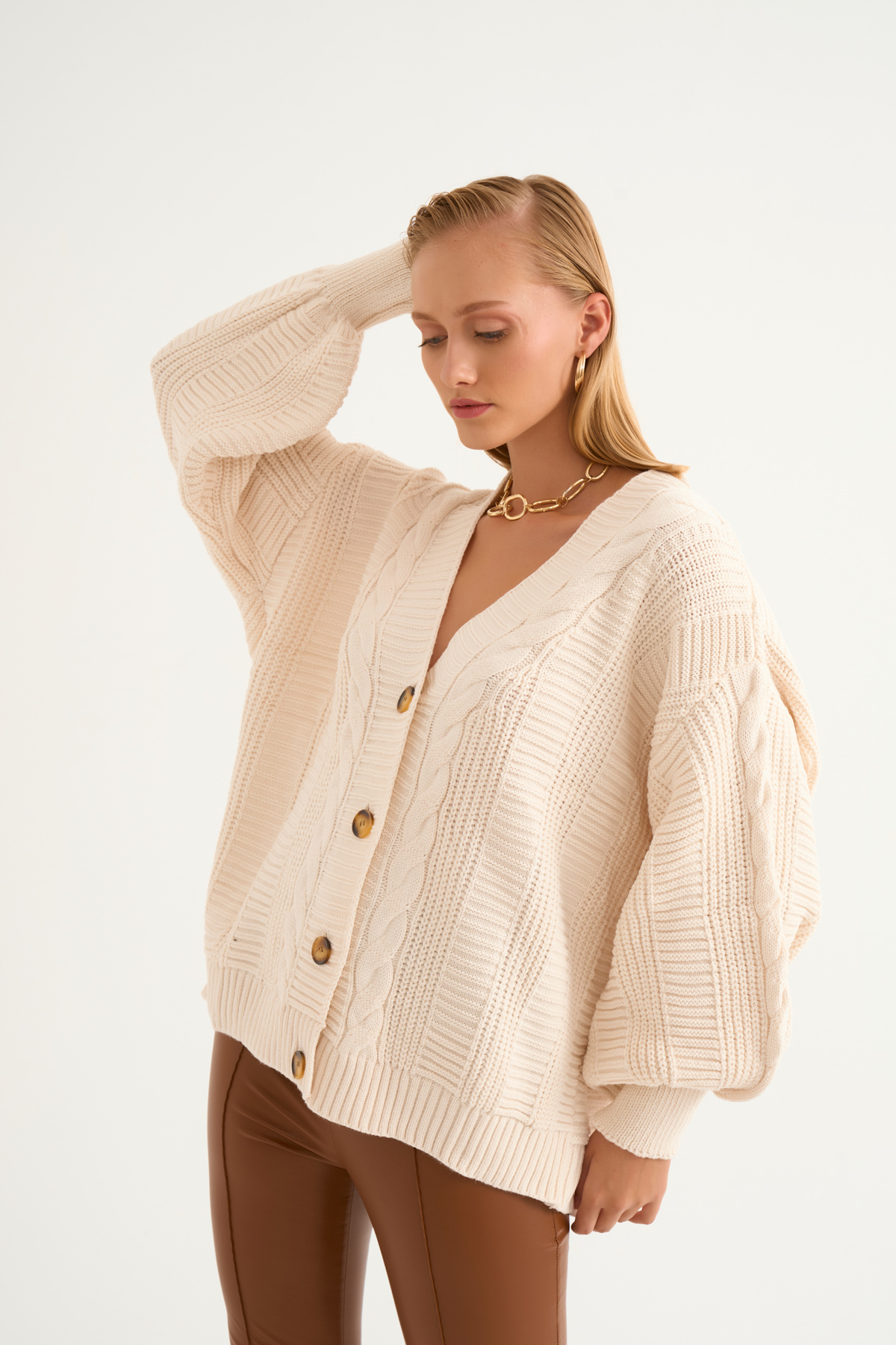 Düğmeli oversize triko hırka - KREM