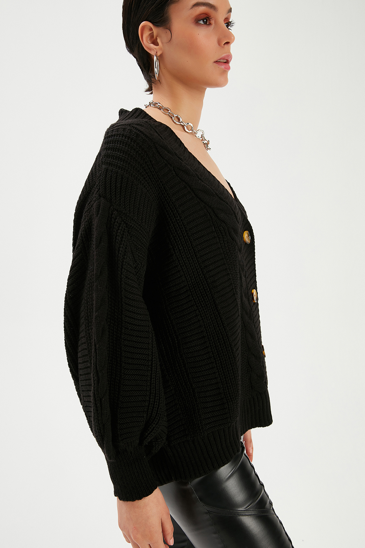 Buttoned Oversize Knitwear Cardigan - BLACK