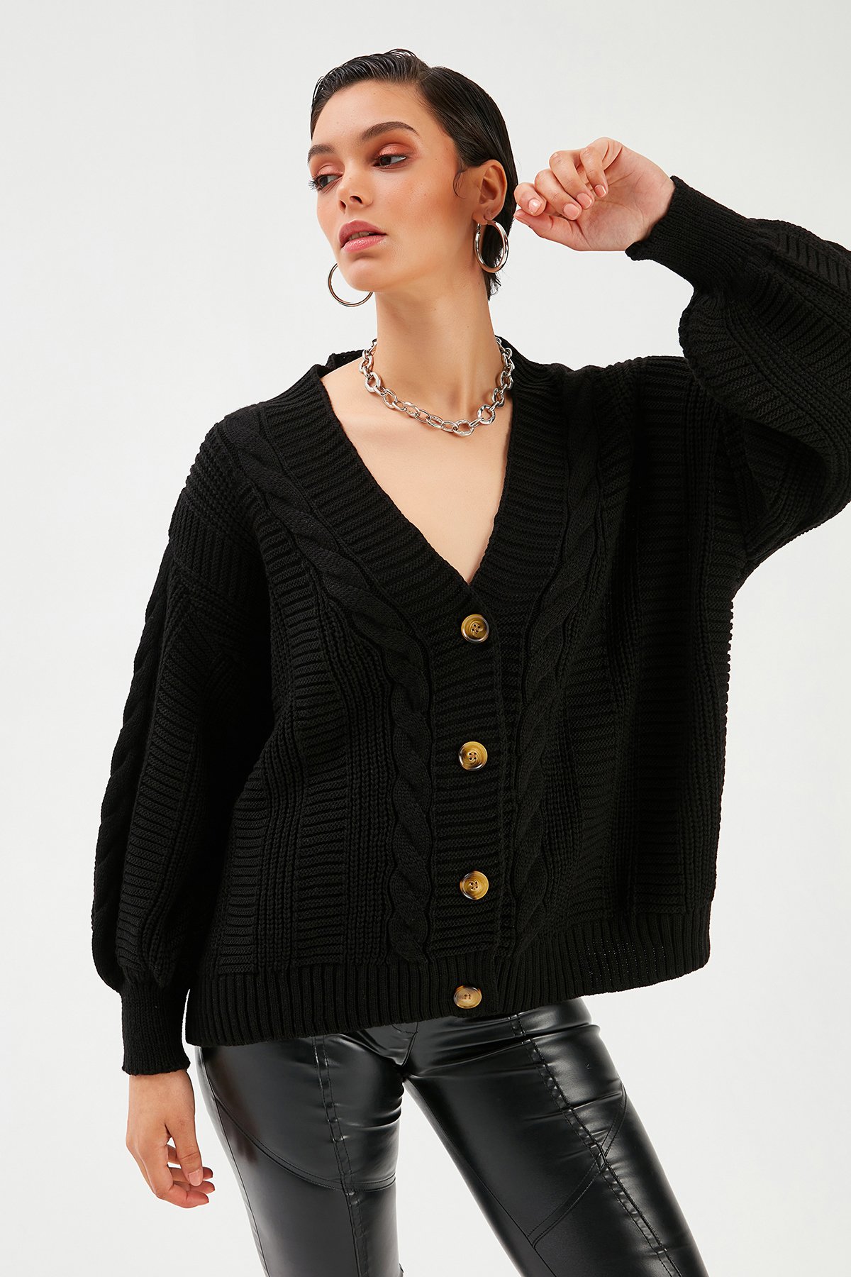 Buttoned Oversize Knitwear Cardigan - BLACK