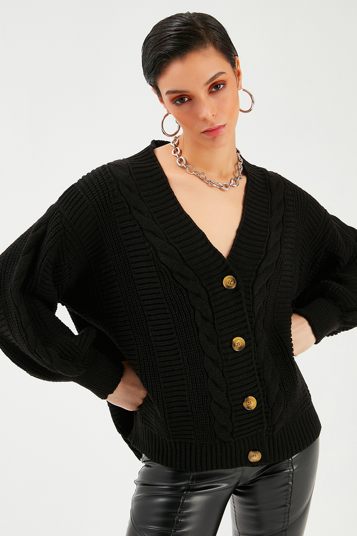 Buttoned Oversize Knitwear Cardigan - BLACK