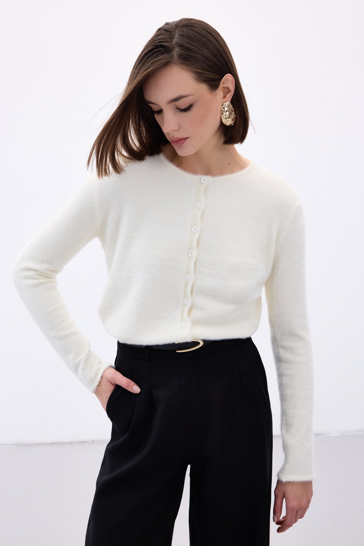 Düğmeli Sakallı Hırka - Ekru