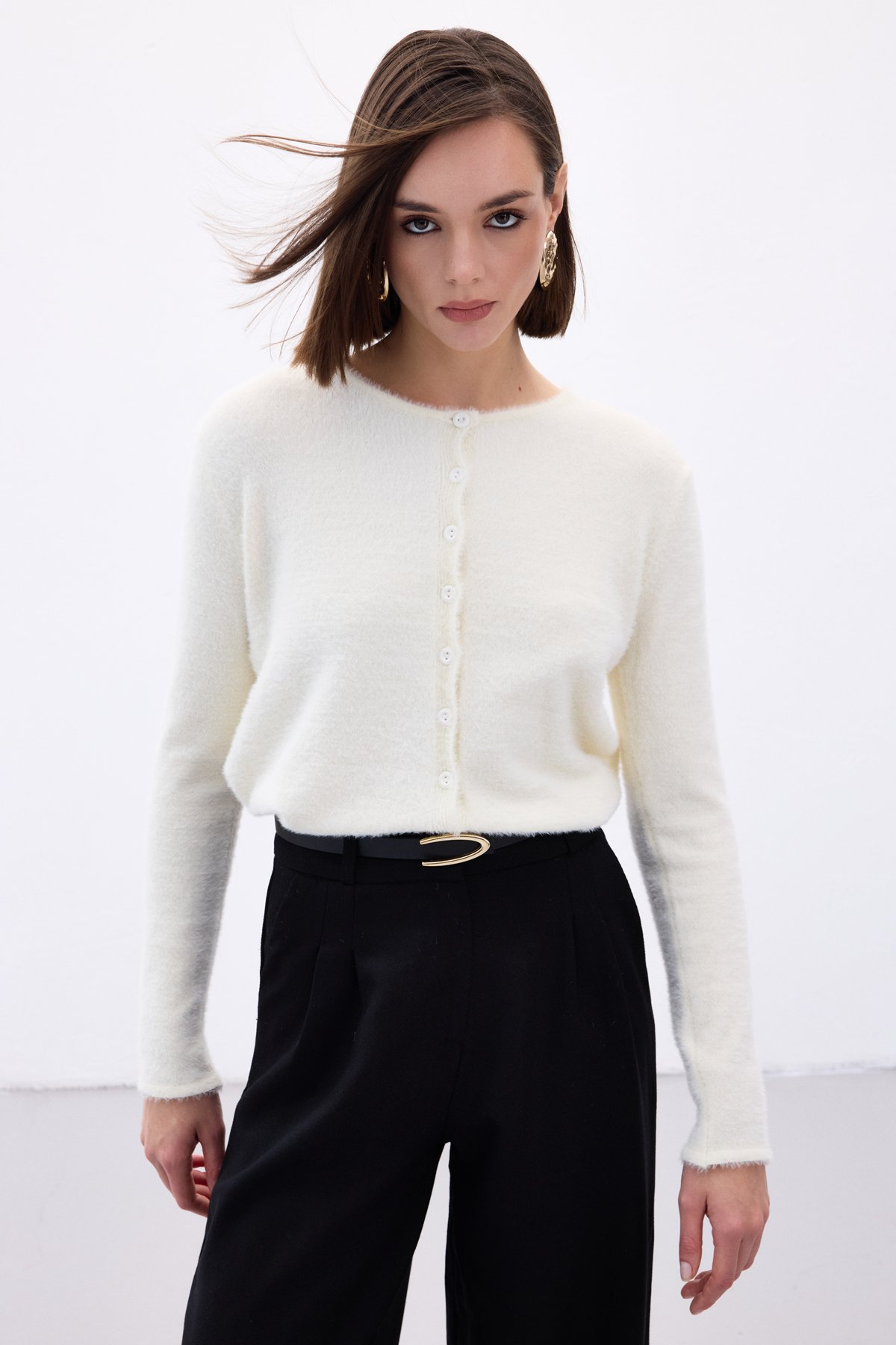 Düğmeli Sakallı Hırka - Ekru