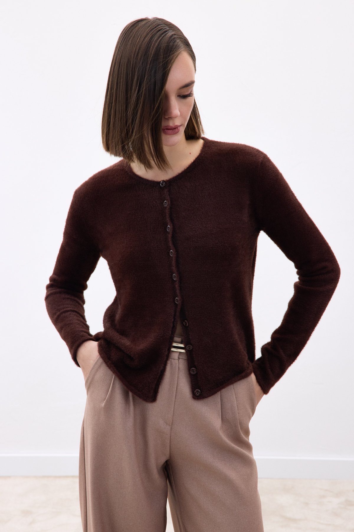 Düğmeli Sakallı Hırka - Kahve