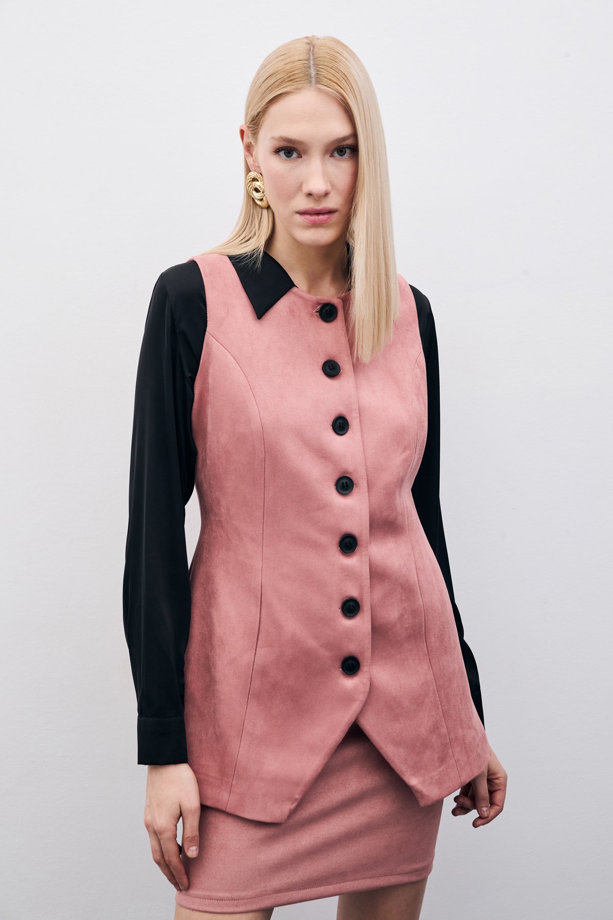 Düğmeli Uzun Süet Yelek - Pudra