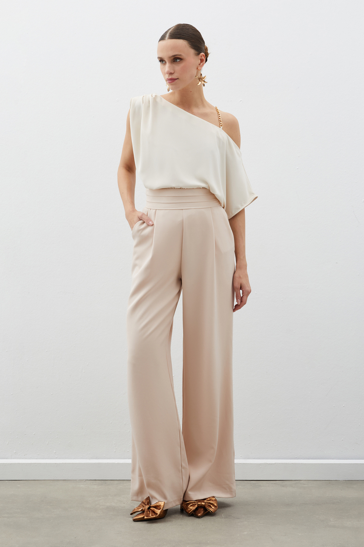 Düşük Omuzlu Salaş Bluz - BEJ