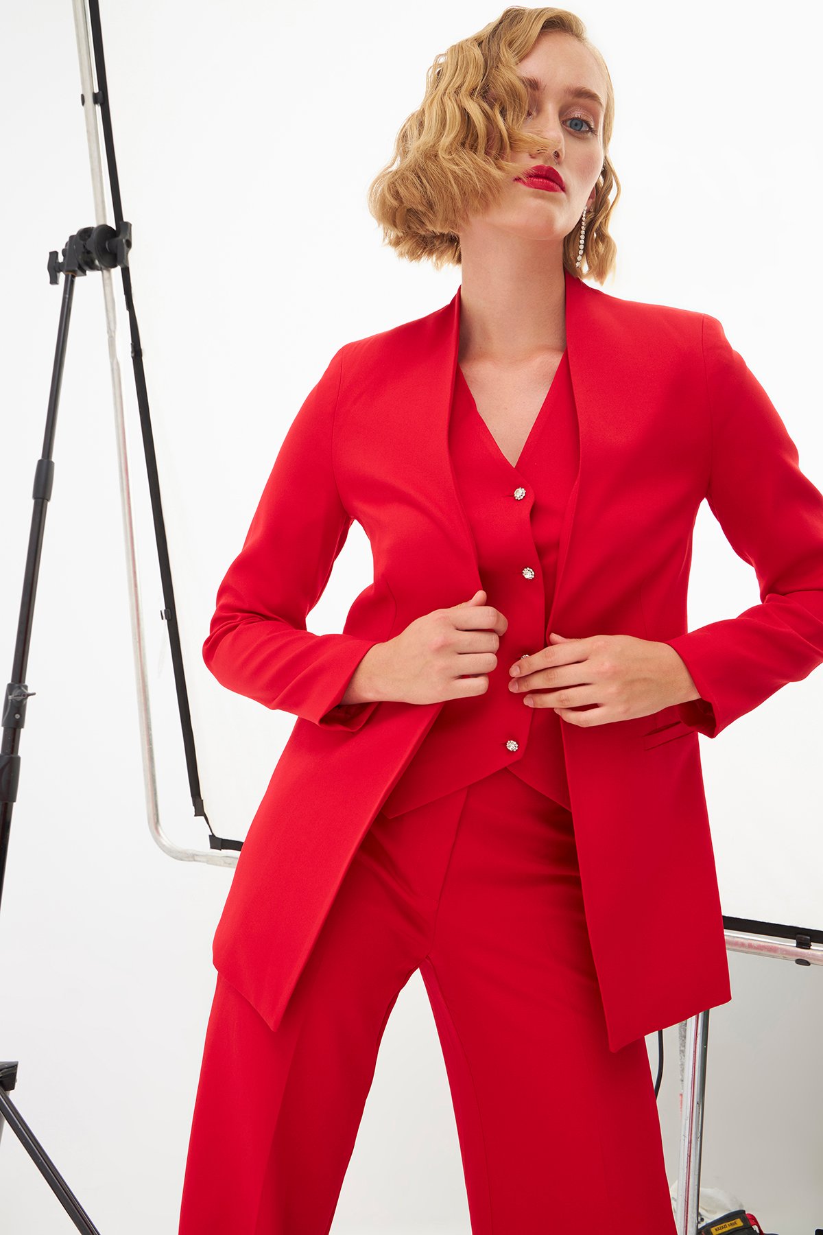 Düz Yaka Uzun Ceket - KIRMIZI