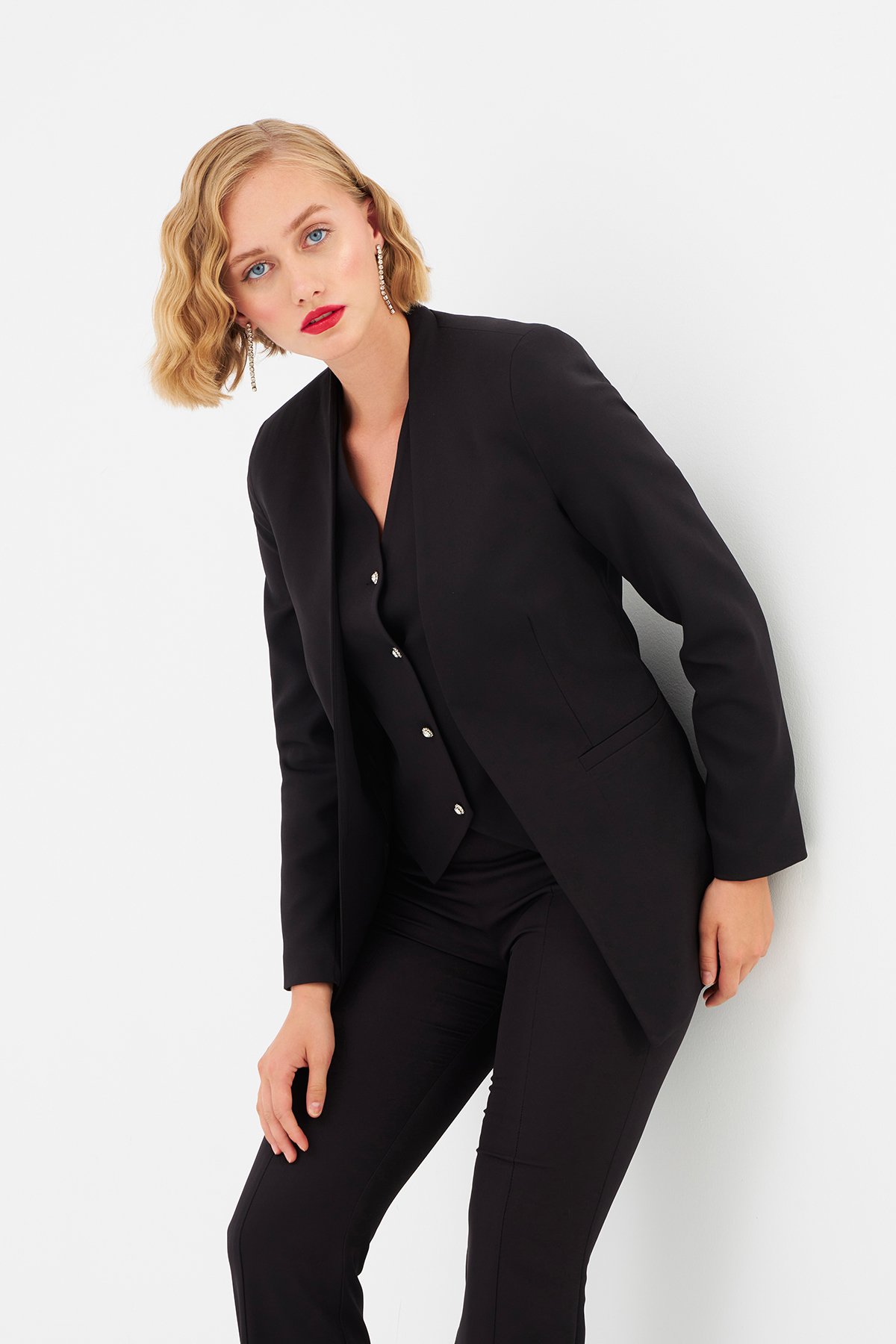 Düz Yaka Uzun Ceket - SİYAH