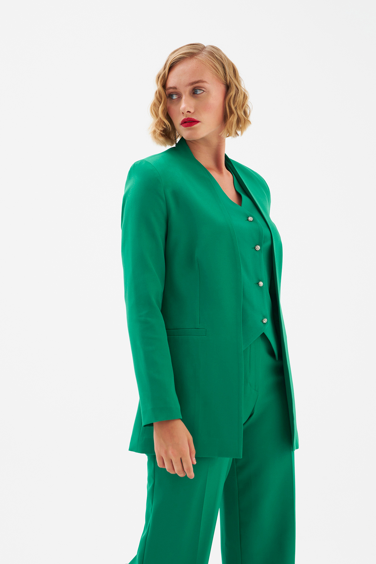 Düz Yaka Uzun Ceket - ZÜMRÜT