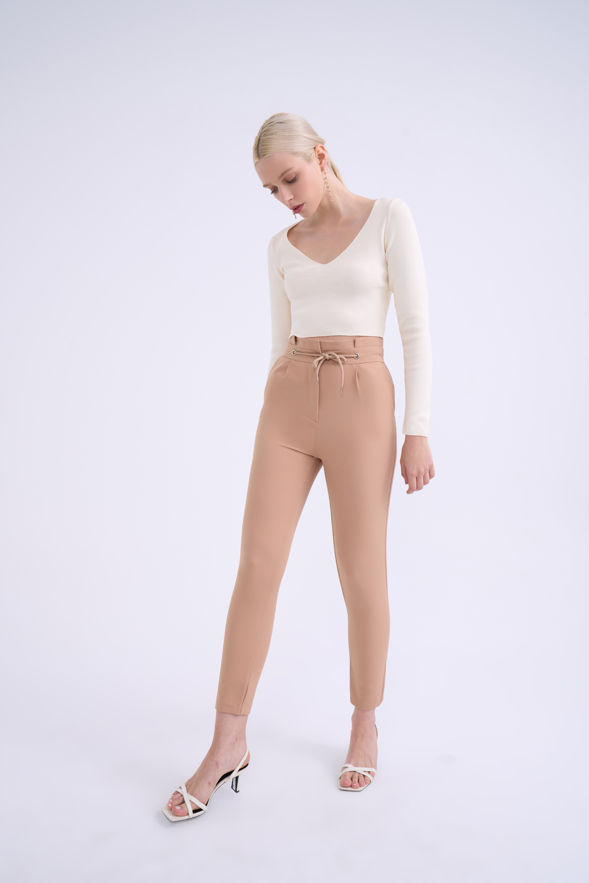 Fırfır detaylı pantolon - CAMEL