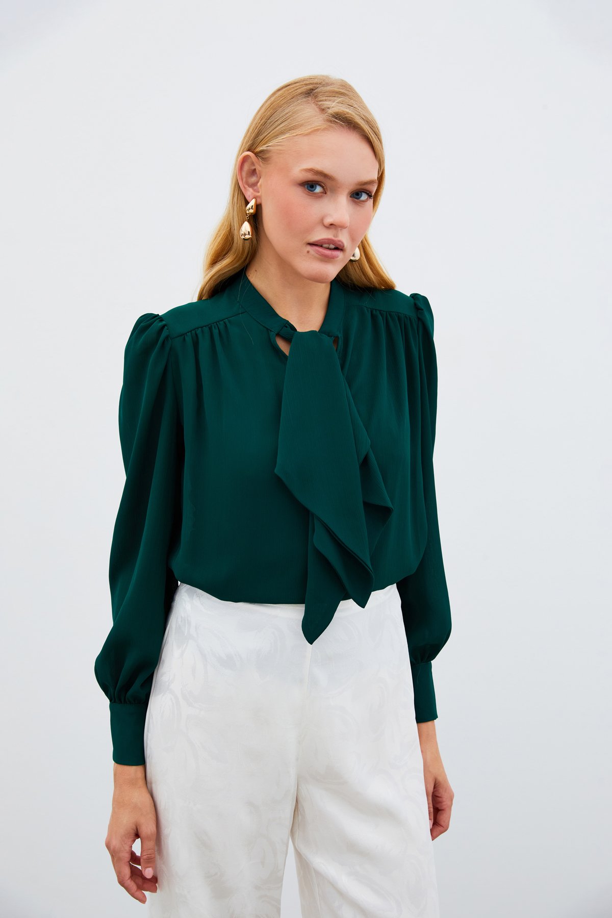 Fular Yaka Salaş Bluz - ZÜMRÜT