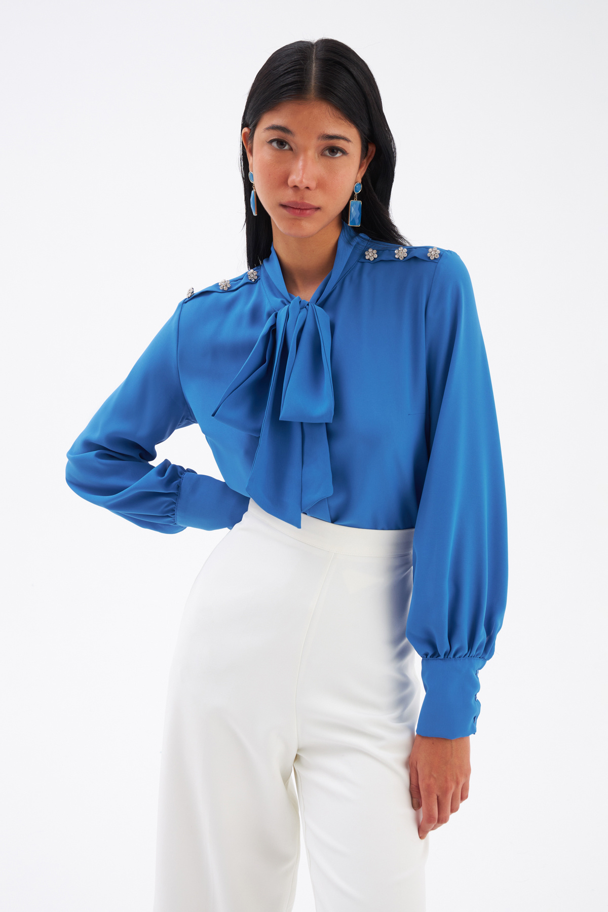 Fular Yaka Taş Detaylı Gömlek - İNDİGO