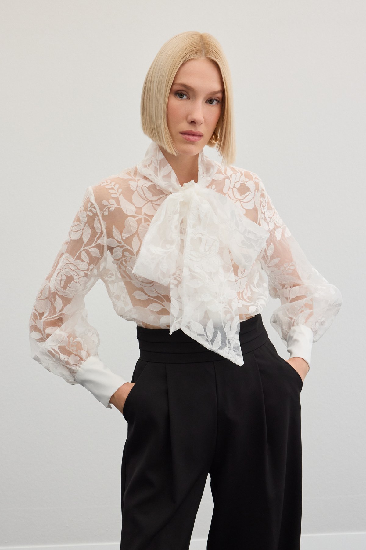 Fularlı Çiçek Desenli Gömlek - Ekru