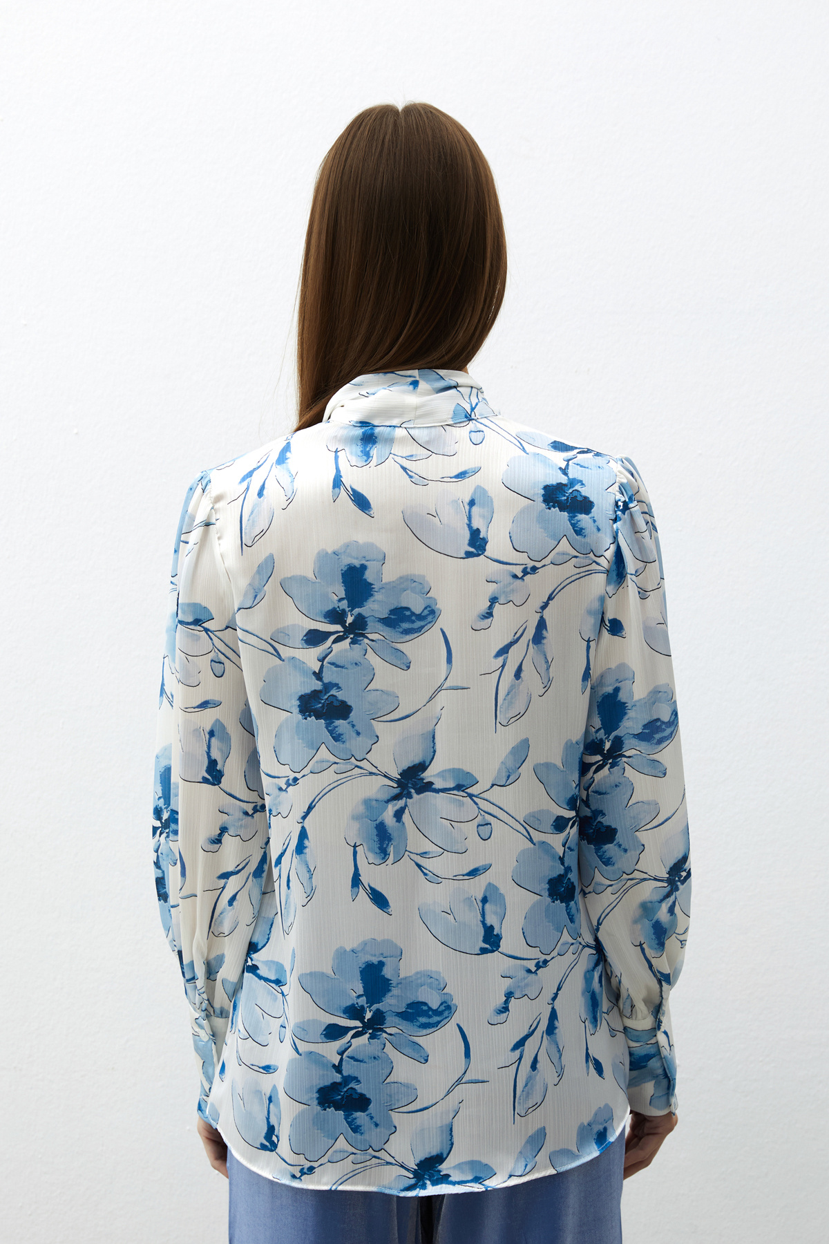 Fularlı Çiçek Desenli Gömlek - MAVİ