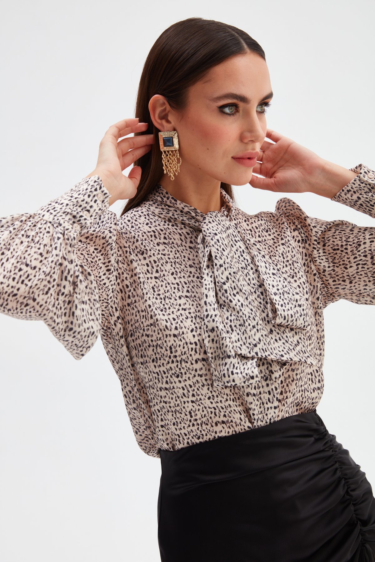 Fularlı Desenli Gömlek - BEJ