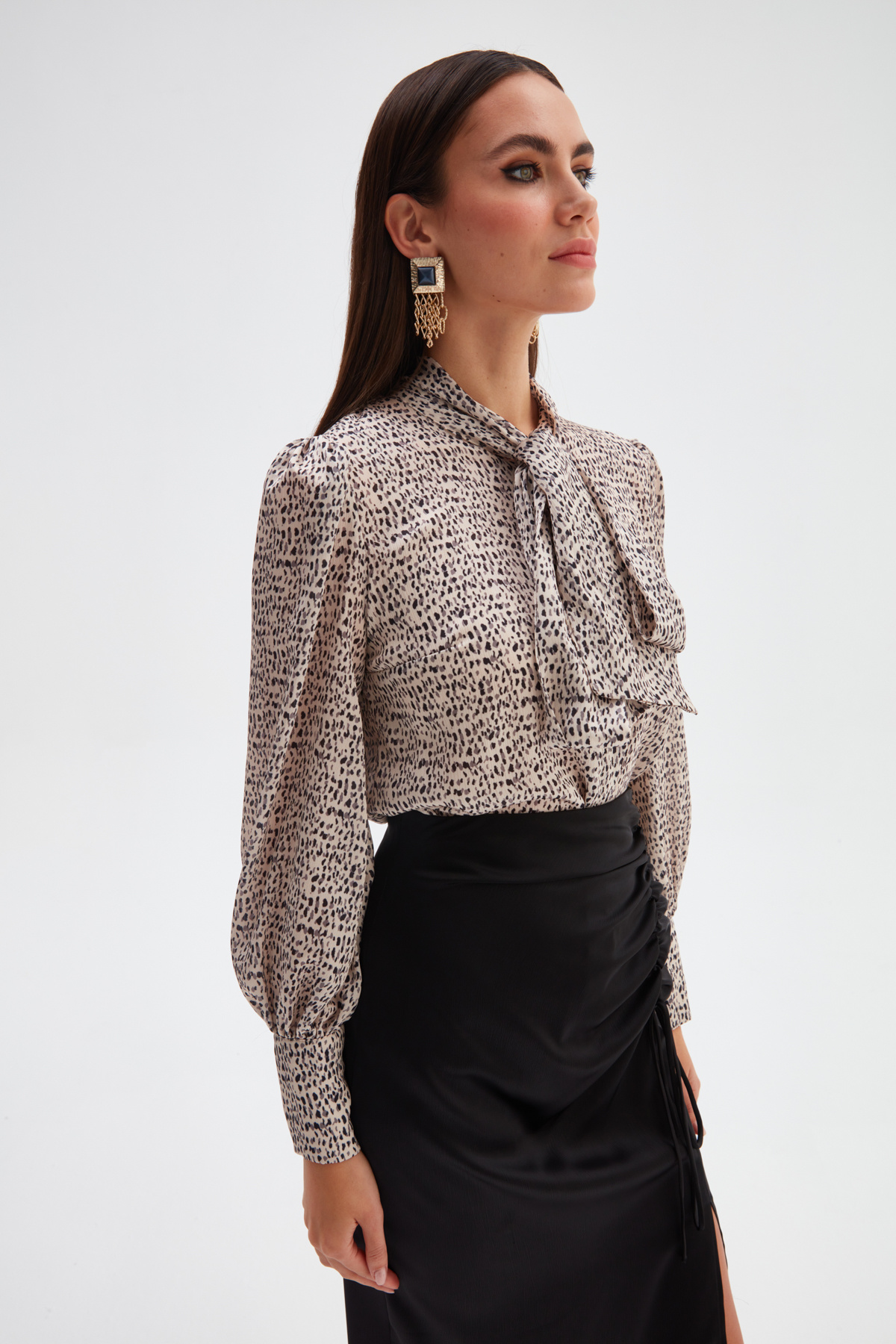 Fularlı Desenli Gömlek - BEJ