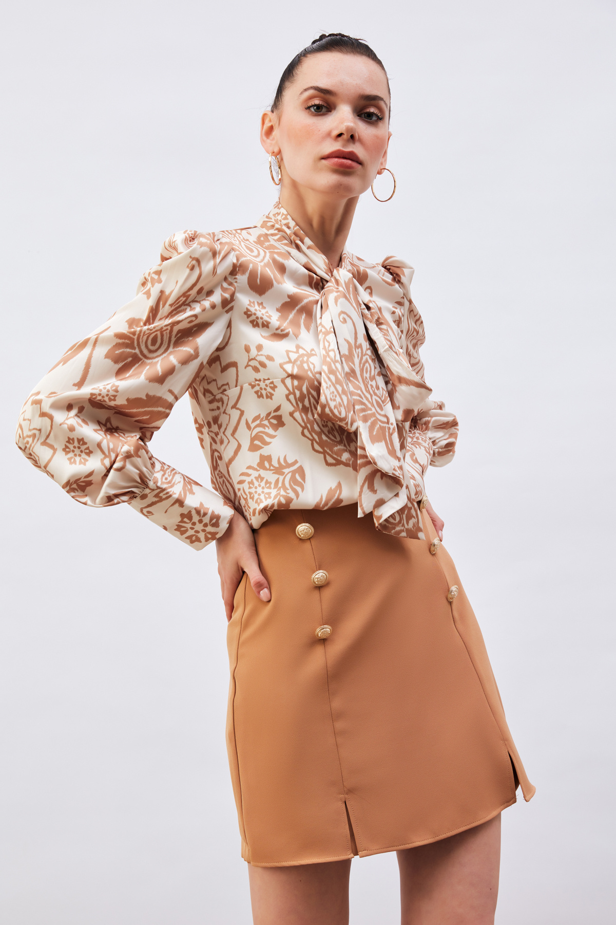 Fularlı Desenli Gömlek - KAHVE