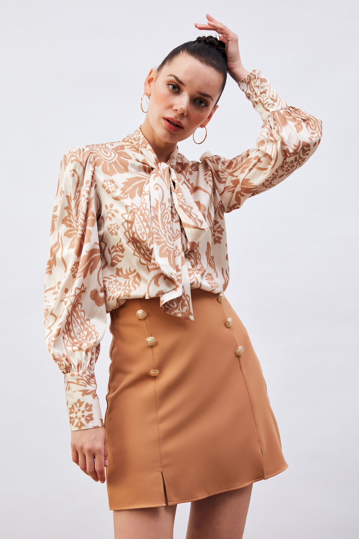 Fularlı Desenli Gömlek - KAHVE