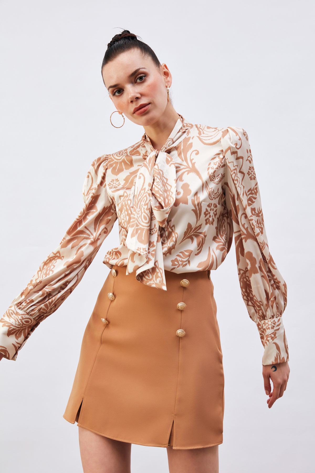 Fularlı Desenli Gömlek - KAHVE