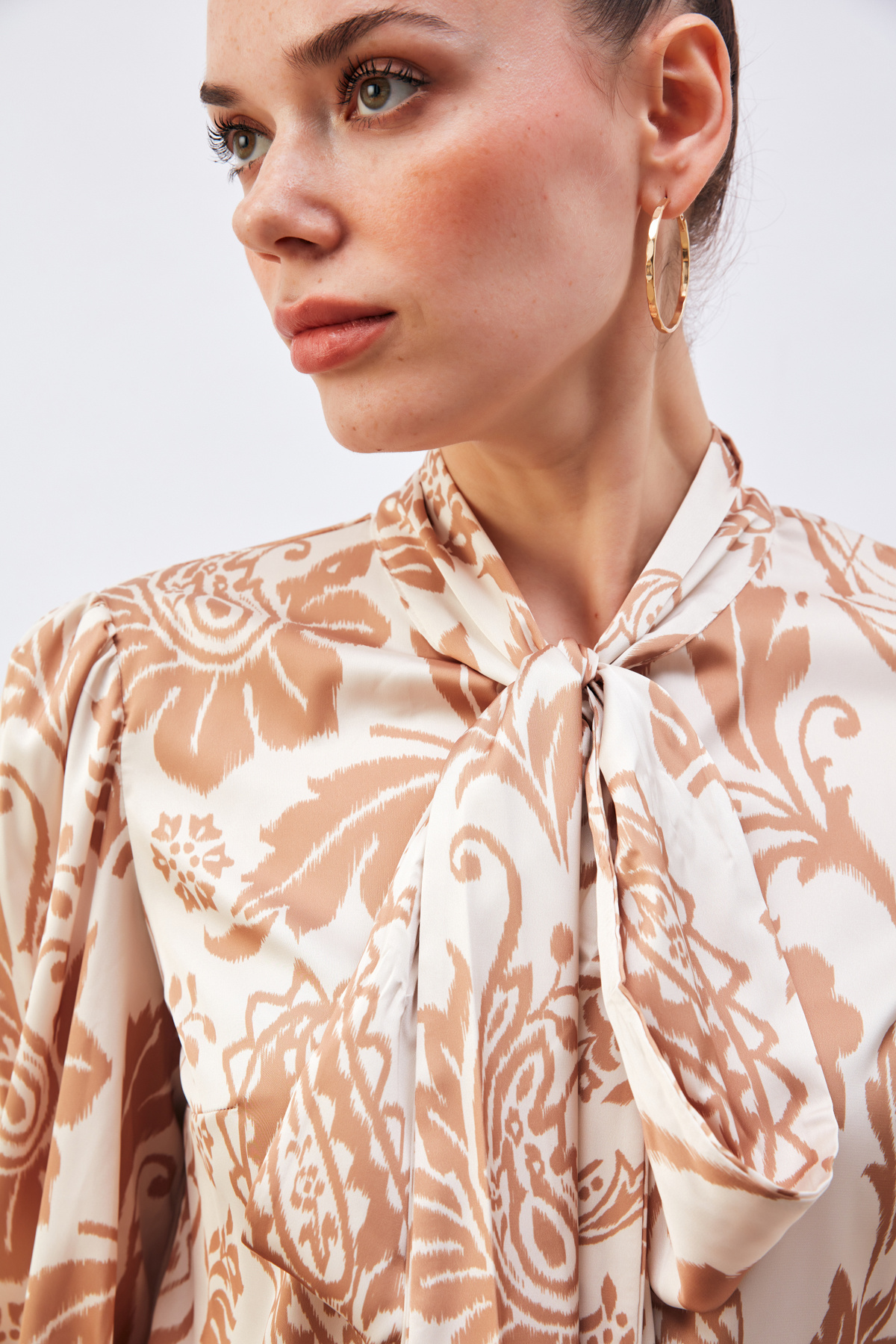 Fularlı Desenli Gömlek - KAHVE