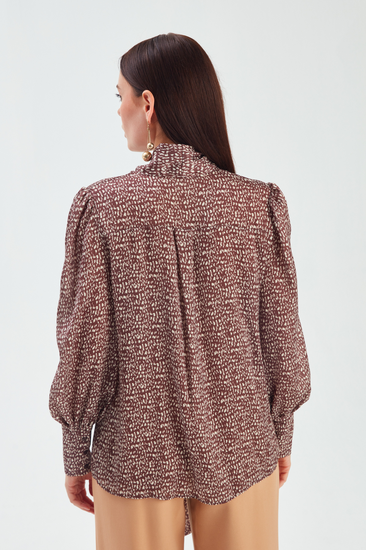 Fularlı Desenli Gömlek - KAHVE