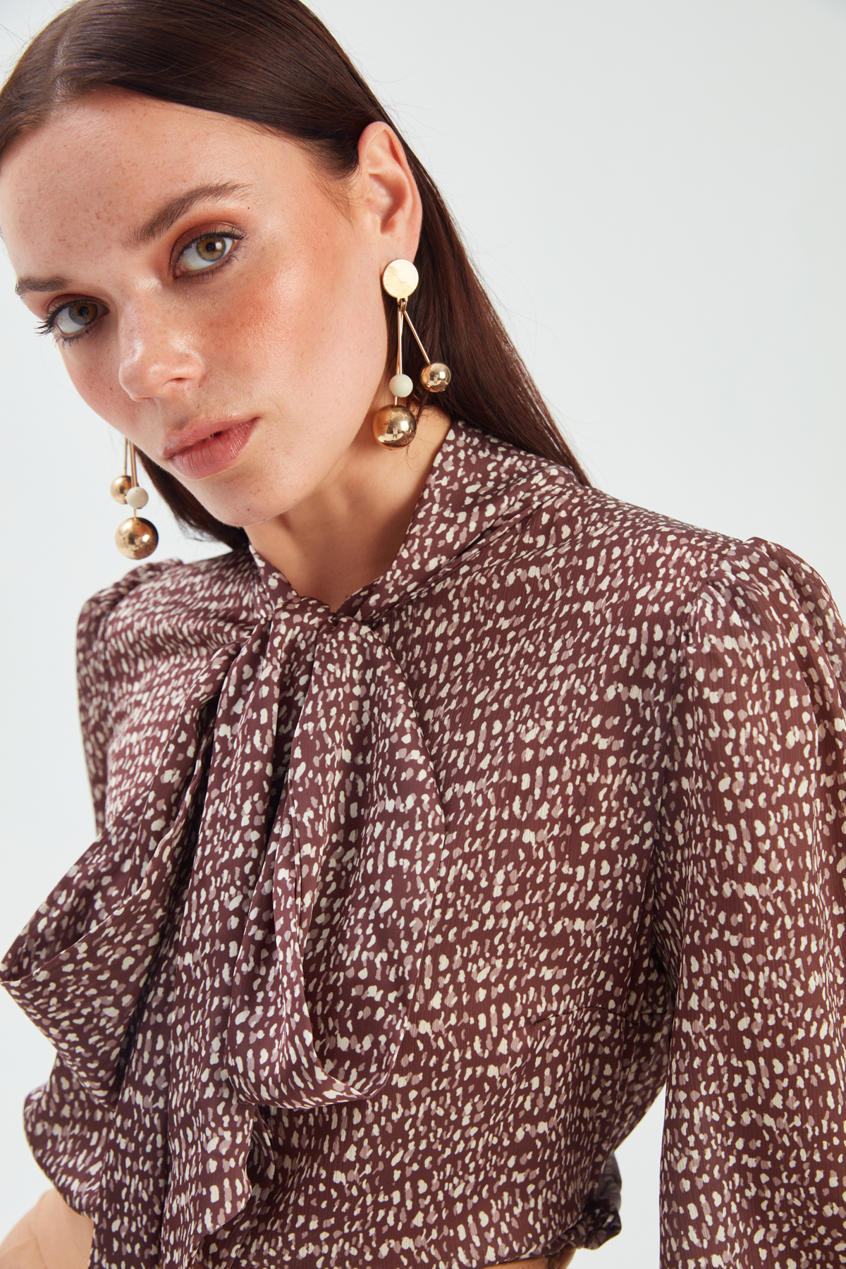 Fularlı Desenli Gömlek - KAHVE