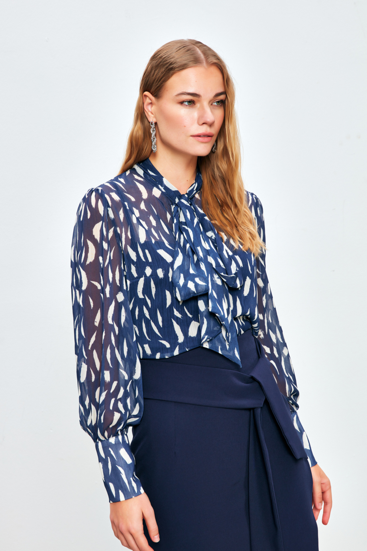 Fularlı Desenli Gömlek - LACİVERT