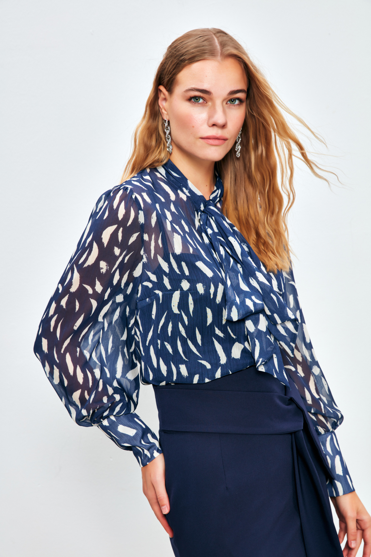 Fularlı Desenli Gömlek - LACİVERT