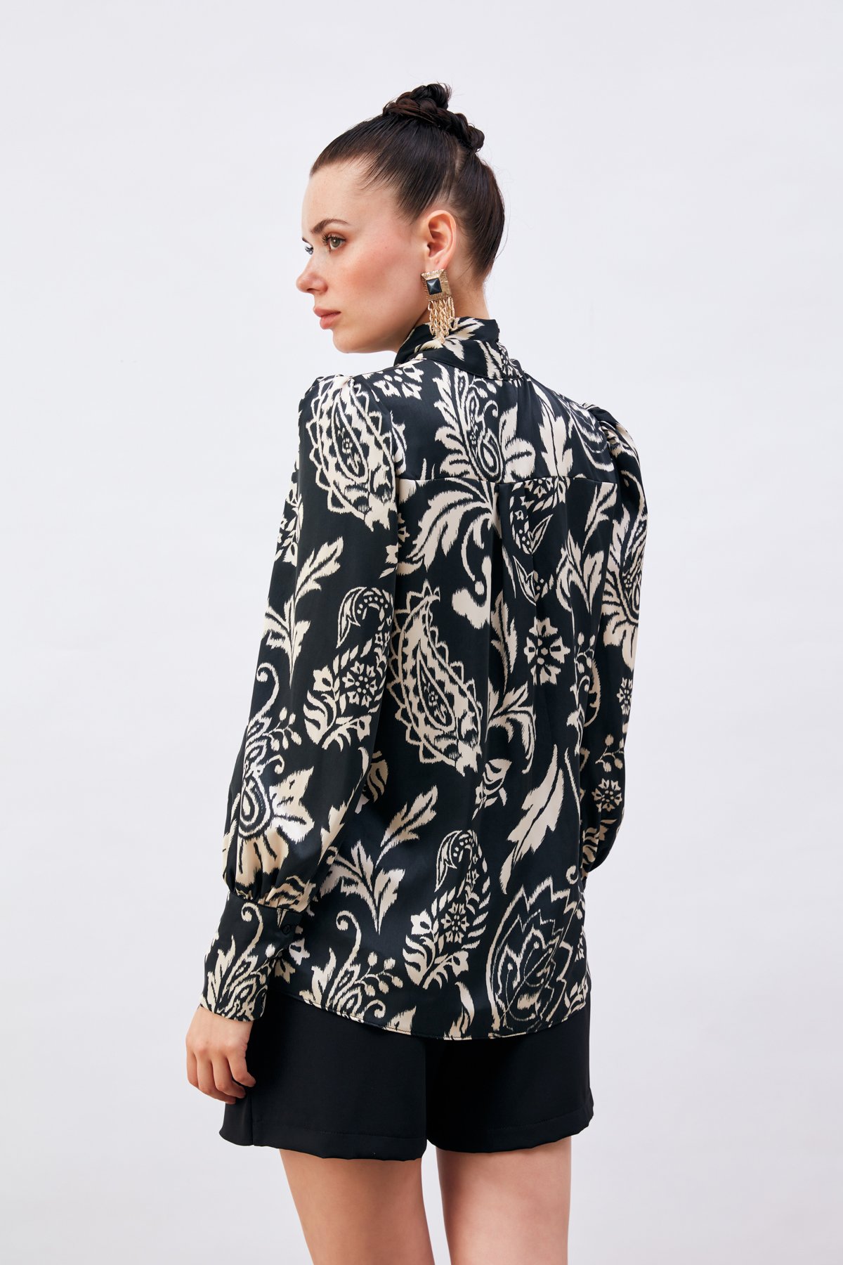 Fularlı Desenli Gömlek - SİYAH-BEJ