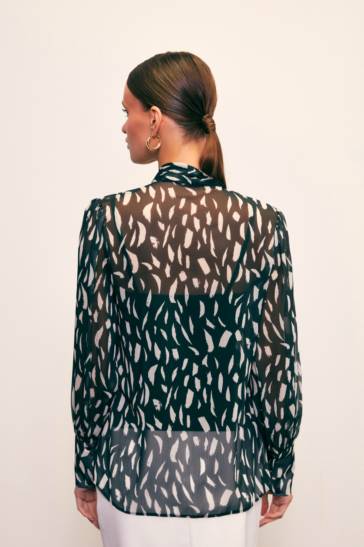 Fularlı Desenli Gömlek - SİYAH