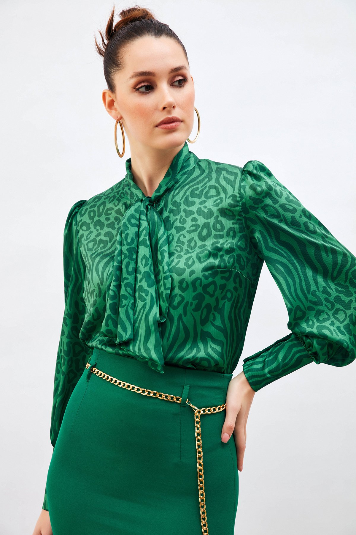 Fularlı Desenli Gömlek - YEŞİL