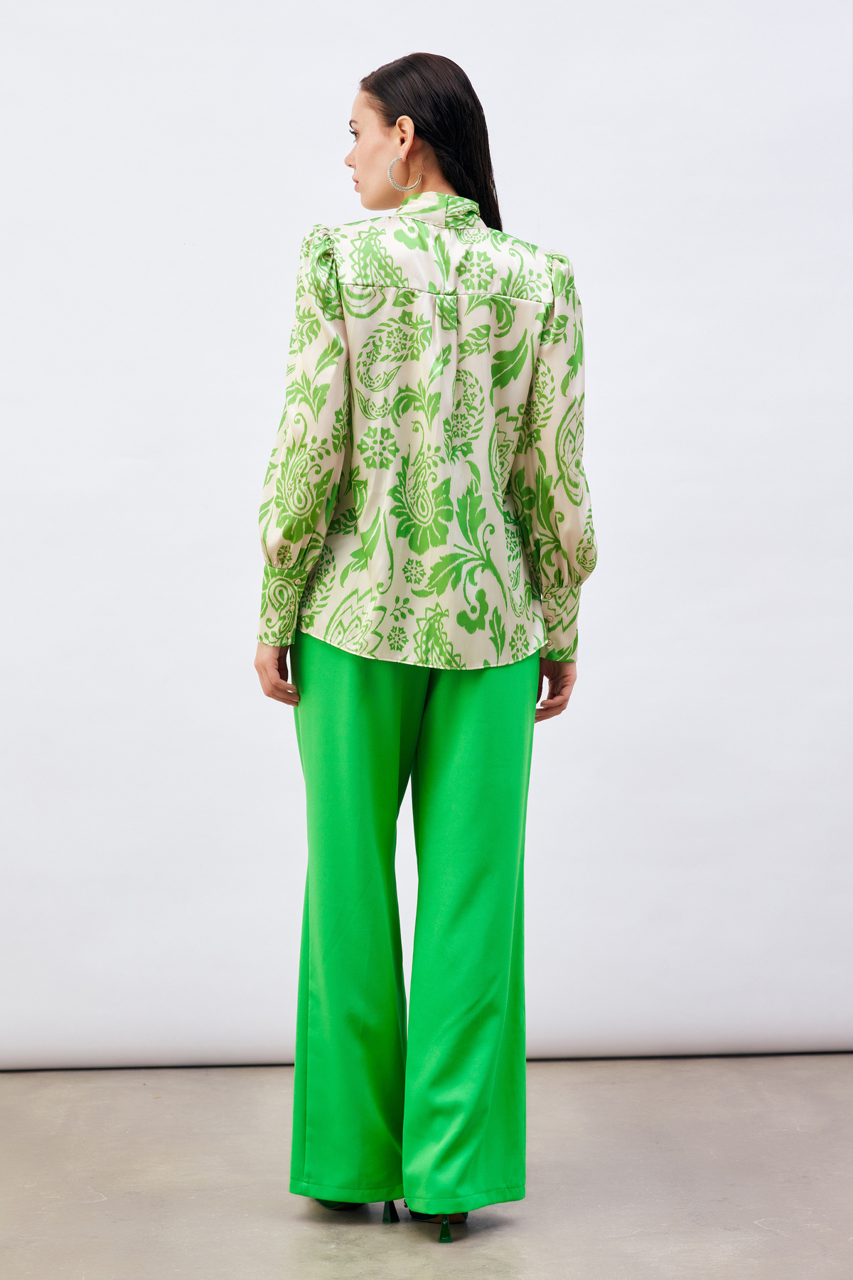 Fularlı Desenli Gömlek - YEŞİL