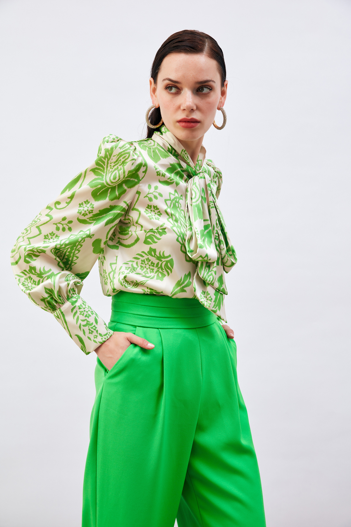 Fularlı Desenli Gömlek - YEŞİL